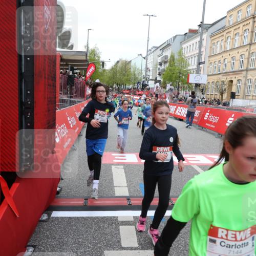 25.04.2026 - Das Zehntel Strokosch-Dieckow http://msf.ph/oto/9626137 25.04.2026 10:59:13 Ziel 5153, 5185, 5212, 5366, 5532, 5556, 5609, 5731, 5757, 5850, 5862, 6347, 6356, 6367, 6576, 6600, 6723, 6741, 6802, 6809, 6843, 6860, 7144, 7301, 7318, 7356, 7414, 7417, 7520, 7565, 7613, 7673, 7677 meine-sportfotos.de