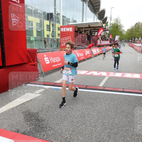 25.04.2026 - Das Zehntel Strokosch-Dieckow http://msf.ph/oto/9626144 25.04.2026 10:49:07 Ziel 5905, 6685, 6889, 6906, 7315, 7549, 7696, 7738 meine-sportfotos.de