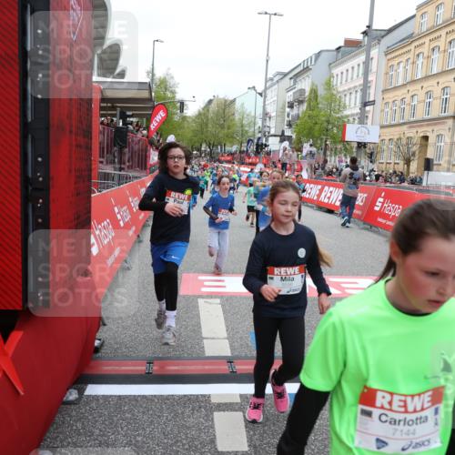 25.04.2026 - Das Zehntel Strokosch-Dieckow http://msf.ph/oto/9626148 25.04.2026 10:59:13 Ziel 5153, 5185, 5212, 5366, 5532, 5556, 5609, 5731, 5757, 5850, 5862, 6347, 6356, 6367, 6576, 6600, 6723, 6741, 6802, 6809, 6843, 6860, 7144, 7301, 7318, 7356, 7414, 7417, 7520, 7565, 7613, 7673, 7677 meine-sportfotos.de