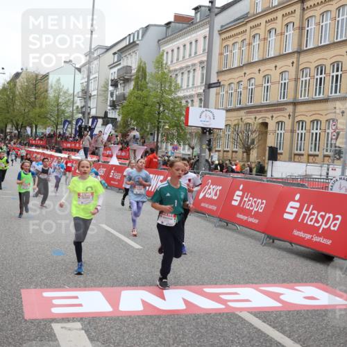 25.04.2026 - Das Zehntel Strokosch-Dieckow http://msf.ph/oto/9626202 25.04.2026 10:52:42 Ziel 6064, 6078, 6136, 6250, 6424, 6426, 7252, 7603, 7700, 7721, 7897, 7957, 7963, 8044, 8050 meine-sportfotos.de