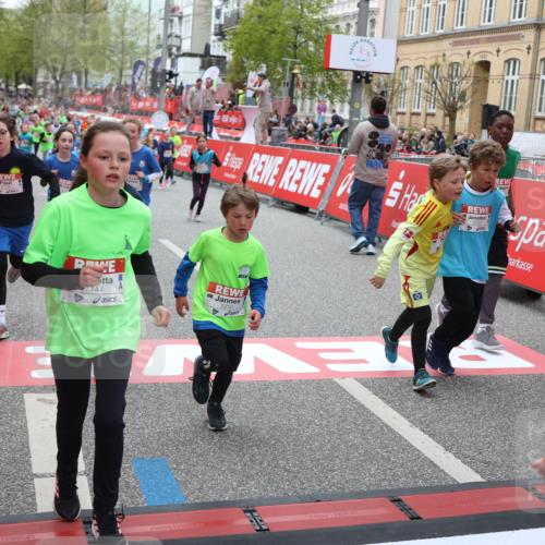 25.04.2026 - Das Zehntel Strokosch-Dieckow http://msf.ph/oto/9626236 25.04.2026 10:59:12 Ziel 5153, 5159, 5185, 5212, 5366, 5532, 5556, 5568, 5609, 5731, 5757, 5850, 5862, 6347, 6356, 6367, 6576, 6600, 6723, 6741, 6802, 6843, 6860, 7144, 7301, 7318, 7356, 7414, 7417, 7520, 7565, 7673, 7677 meine-sportfotos.de