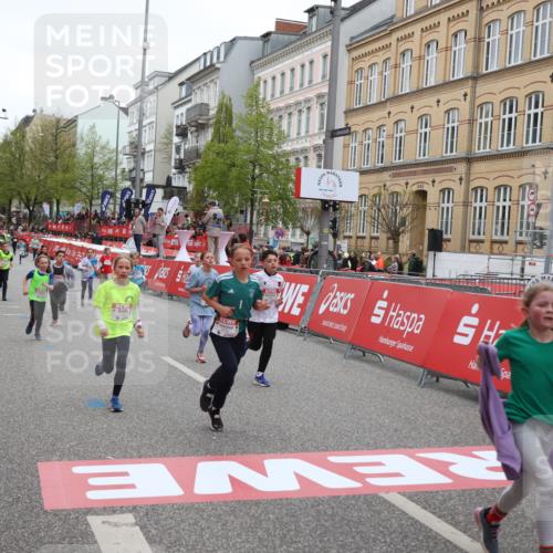 25.04.2026 - Das Zehntel Strokosch-Dieckow http://msf.ph/oto/9626239 25.04.2026 10:52:42 Ziel 6064, 6078, 6136, 6250, 6424, 6426, 7252, 7603, 7700, 7721, 7897, 7957, 7963, 8044, 8050 meine-sportfotos.de