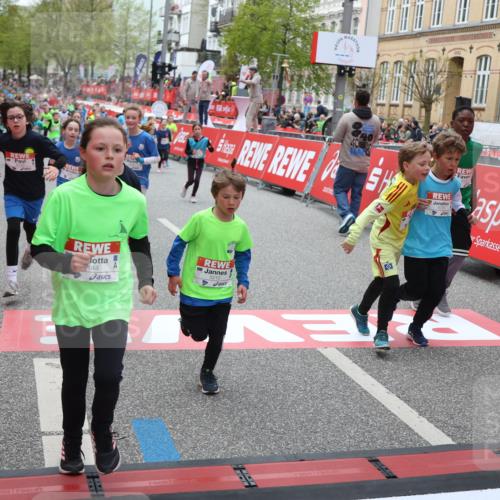 25.04.2026 - Das Zehntel Strokosch-Dieckow http://msf.ph/oto/9626248 25.04.2026 10:59:12 Ziel 5153, 5159, 5185, 5212, 5366, 5532, 5556, 5568, 5609, 5731, 5757, 5850, 5862, 6347, 6356, 6367, 6576, 6600, 6723, 6741, 6802, 6843, 6860, 7144, 7301, 7318, 7356, 7414, 7417, 7520, 7565, 7673, 7677 meine-sportfotos.de