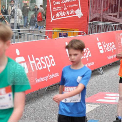 25.04.2026 - Das Zehntel Strokosch-Dieckow http://msf.ph/oto/9626281 25.04.2026 10:49:33 Ziel 5425, 6104, 6326, 7381, 7385, 7982 meine-sportfotos.de