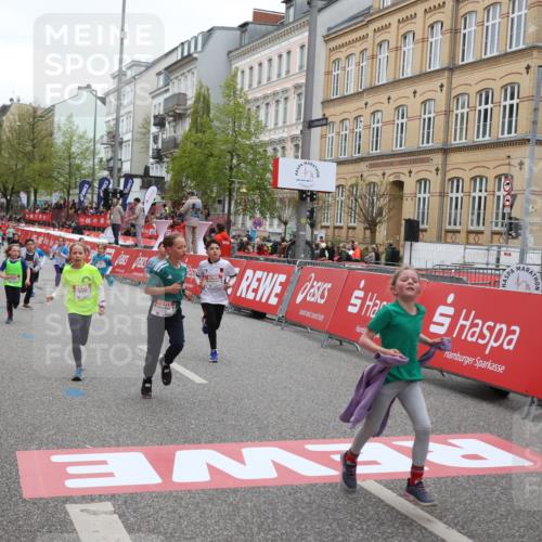 25.04.2026 - Das Zehntel Strokosch-Dieckow http://msf.ph/oto/9626291 25.04.2026 10:52:41 Ziel 6078, 6136, 6250, 6424, 7208, 7252, 7300, 7603, 7700, 7721, 7897, 7957, 7963, 8044 meine-sportfotos.de