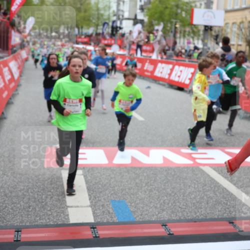 25.04.2026 - Das Zehntel Strokosch-Dieckow http://msf.ph/oto/9626296 25.04.2026 10:59:12 Ziel 5153, 5159, 5185, 5212, 5366, 5532, 5556, 5568, 5609, 5731, 5757, 5850, 5862, 6347, 6356, 6367, 6576, 6600, 6723, 6741, 6802, 6843, 6860, 7144, 7301, 7318, 7356, 7414, 7417, 7520, 7565, 7673, 7677 meine-sportfotos.de