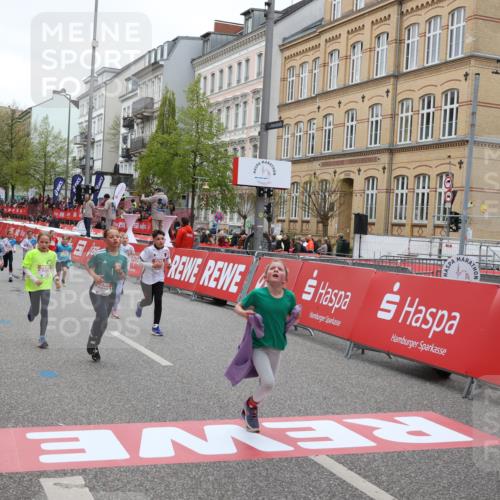 25.04.2026 - Das Zehntel Strokosch-Dieckow http://msf.ph/oto/9626308 25.04.2026 10:52:41 Ziel 6078, 6136, 6250, 6424, 7208, 7252, 7300, 7603, 7700, 7721, 7897, 7957, 7963, 8044 meine-sportfotos.de