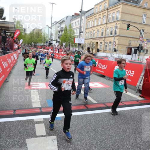 25.04.2026 - Das Zehntel Strokosch-Dieckow http://msf.ph/oto/9626340 25.04.2026 10:59:11 Ziel 5153, 5159, 5185, 5212, 5366, 5532, 5556, 5568, 5609, 5731, 5757, 5850, 5862, 6347, 6576, 6600, 6723, 6741, 6802, 6843, 7144, 7301, 7318, 7356, 7414, 7417, 7516, 7520, 7565, 7673, 7677 meine-sportfotos.de