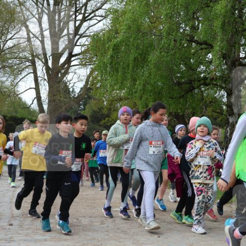 25.04.2026 - Das Zehntel Zöllner http://msf.ph/oto/9626352 25.04.2026 07:45:43 Laufen 1694, 3321, 3325, 1439 meine-sportfotos.de