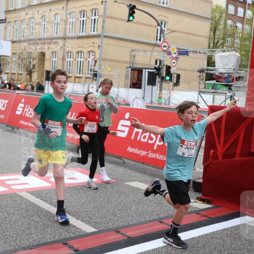 25.04.2026 - Das Zehntel Strokosch-Dieckow http://msf.ph/oto/9626353 25.04.2026 10:52:40 Ziel 5484, 5782, 5820, 6078, 6136, 6424, 7208, 7300, 7603, 7700, 7721, 7897, 7957, 7963 meine-sportfotos.de