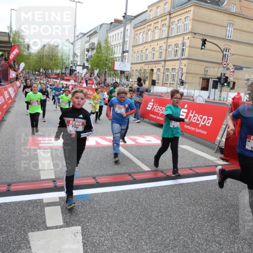 25.04.2026 - Das Zehntel Strokosch-Dieckow http://msf.ph/oto/9626363 25.04.2026 10:59:11 Ziel 5153, 5159, 5185, 5212, 5366, 5532, 5556, 5568, 5609, 5731, 5757, 5850, 5862, 6347, 6576, 6600, 6723, 6741, 6802, 6843, 7144, 7301, 7318, 7356, 7414, 7417, 7516, 7520, 7565, 7673, 7677 meine-sportfotos.de