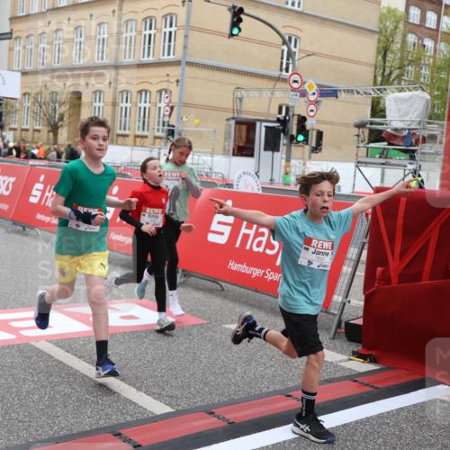 25.04.2026 - Das Zehntel Strokosch-Dieckow http://msf.ph/oto/9626365 25.04.2026 10:52:40 Ziel 5484, 5782, 5820, 6078, 6136, 6424, 7208, 7300, 7603, 7700, 7721, 7897, 7957, 7963 meine-sportfotos.de