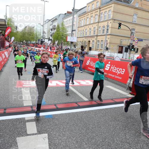 25.04.2026 - Das Zehntel Strokosch-Dieckow http://msf.ph/oto/9626376 25.04.2026 10:59:11 Ziel 5153, 5159, 5185, 5212, 5366, 5532, 5556, 5568, 5609, 5731, 5757, 5850, 5862, 6347, 6576, 6600, 6723, 6741, 6802, 6843, 7144, 7301, 7318, 7356, 7414, 7417, 7516, 7520, 7565, 7673, 7677 meine-sportfotos.de