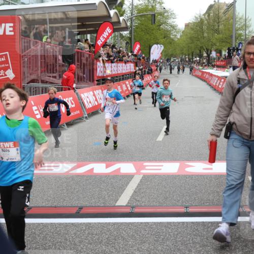 25.04.2026 - Das Zehntel Strokosch-Dieckow http://msf.ph/oto/9626411 25.04.2026 10:49:35 Ziel 6104, 6326, 6407, 7381, 7385, 7547, 7747, 7982, 8025 meine-sportfotos.de