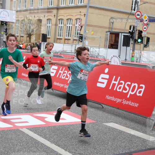 25.04.2026 - Das Zehntel Strokosch-Dieckow http://msf.ph/oto/9626432 25.04.2026 10:52:39 Ziel 5484, 5782, 5820, 6078, 6136, 6424, 7208, 7300, 7332, 7603, 7700, 7721, 7957, 7963 meine-sportfotos.de
