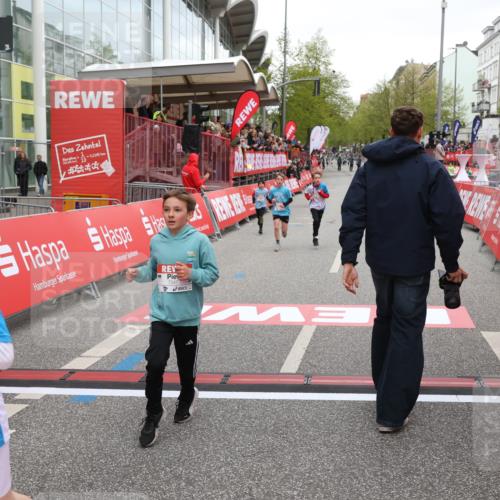 25.04.2026 - Das Zehntel Strokosch-Dieckow http://msf.ph/oto/9626449 25.04.2026 10:49:37 Ziel 6104, 6326, 6407, 7381, 7385, 7547, 7747, 7753, 8025 meine-sportfotos.de