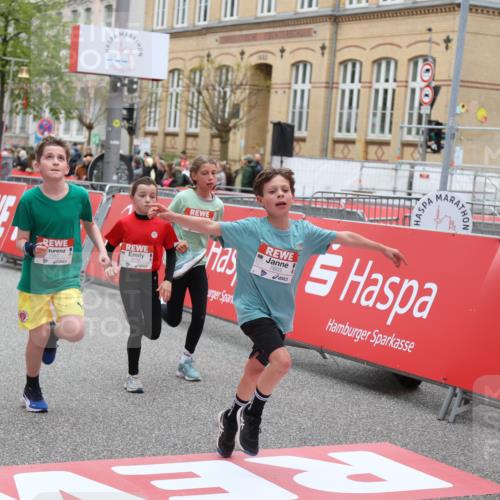 25.04.2026 - Das Zehntel Strokosch-Dieckow http://msf.ph/oto/9626458 25.04.2026 10:52:39 Ziel 5484, 5782, 5820, 6078, 6136, 6424, 7208, 7300, 7332, 7603, 7700, 7721, 7957, 7963 meine-sportfotos.de