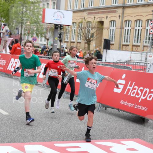 25.04.2026 - Das Zehntel Strokosch-Dieckow http://msf.ph/oto/9626467 25.04.2026 10:52:39 Ziel 5484, 5782, 5820, 6078, 6136, 6424, 7208, 7300, 7332, 7603, 7700, 7721, 7957, 7963 meine-sportfotos.de