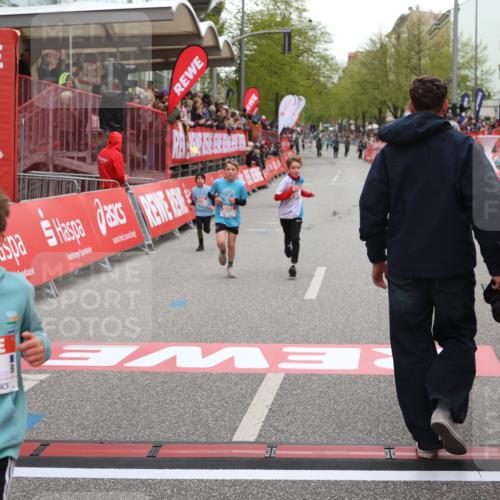 25.04.2026 - Das Zehntel Strokosch-Dieckow http://msf.ph/oto/9626491 25.04.2026 10:49:37 Ziel 6104, 6326, 6407, 7381, 7385, 7547, 7747, 7753, 8025 meine-sportfotos.de