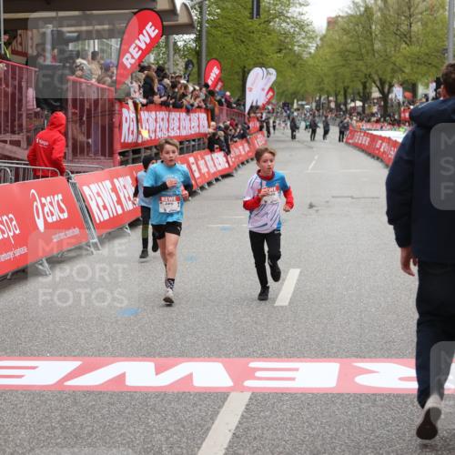 25.04.2026 - Das Zehntel Strokosch-Dieckow http://msf.ph/oto/9626500 25.04.2026 10:49:38 Ziel 6104, 6407, 6913, 7006, 7381, 7385, 7547, 7747, 7753, 8025 meine-sportfotos.de