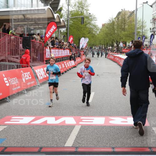 25.04.2026 - Das Zehntel Strokosch-Dieckow http://msf.ph/oto/9626517 25.04.2026 10:49:38 Ziel 6104, 6407, 6913, 7006, 7381, 7385, 7547, 7747, 7753, 8025 meine-sportfotos.de