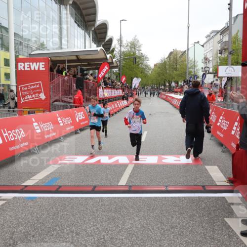 25.04.2026 - Das Zehntel Strokosch-Dieckow http://msf.ph/oto/9626555 25.04.2026 10:49:39 Ziel 6104, 6407, 6913, 7006, 7385, 7547, 7664, 7747, 7748, 7753, 8025 meine-sportfotos.de