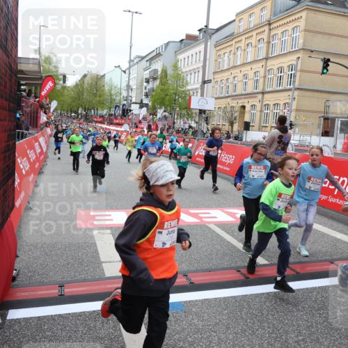 25.04.2026 - Das Zehntel Strokosch-Dieckow http://msf.ph/oto/9626556 25.04.2026 10:59:09 Ziel 5153, 5159, 5185, 5366, 5568, 5609, 5850, 5862, 6347, 6576, 6600, 6681, 6741, 6802, 7301, 7318, 7414, 7417, 7516, 7565, 7673, 7677, 7736, 7755 meine-sportfotos.de