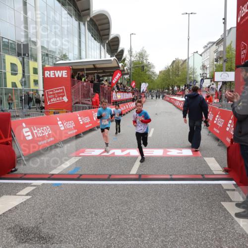 25.04.2026 - Das Zehntel Strokosch-Dieckow http://msf.ph/oto/9626569 25.04.2026 10:49:39 Ziel 6104, 6407, 6913, 7006, 7385, 7547, 7664, 7747, 7748, 7753, 8025 meine-sportfotos.de