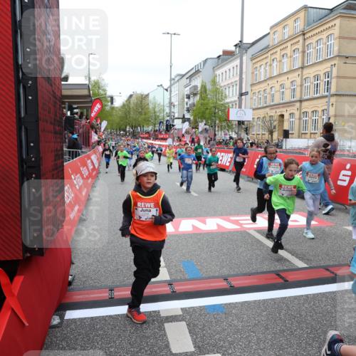 25.04.2026 - Das Zehntel Strokosch-Dieckow http://msf.ph/oto/9626581 25.04.2026 10:59:09 Ziel 5153, 5159, 5185, 5366, 5568, 5609, 5850, 5862, 6347, 6576, 6600, 6681, 6741, 6802, 7301, 7318, 7414, 7417, 7516, 7565, 7673, 7677, 7736, 7755 meine-sportfotos.de