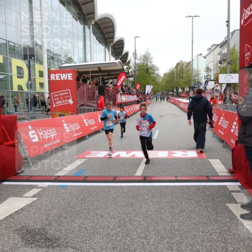 25.04.2026 - Das Zehntel Strokosch-Dieckow http://msf.ph/oto/9626584 25.04.2026 10:49:39 Ziel 6104, 6407, 6913, 7006, 7385, 7547, 7664, 7747, 7748, 7753, 8025 meine-sportfotos.de
