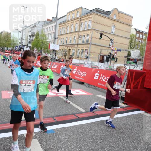 25.04.2026 - Das Zehntel Strokosch-Dieckow http://msf.ph/oto/9626601 25.04.2026 10:52:36 Ziel 5484, 5526, 5551, 5782, 5820, 5823, 6078, 6424, 7103, 7208, 7300, 7332, 7388, 7700, 7721 meine-sportfotos.de