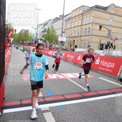 25.04.2026 - Das Zehntel Strokosch-Dieckow http://msf.ph/oto/9626631 25.04.2026 10:52:35 Ziel 5089, 5484, 5526, 5551, 5782, 5820, 5823, 6078, 6424, 7103, 7208, 7300, 7332, 7388, 7700, 7721 meine-sportfotos.de