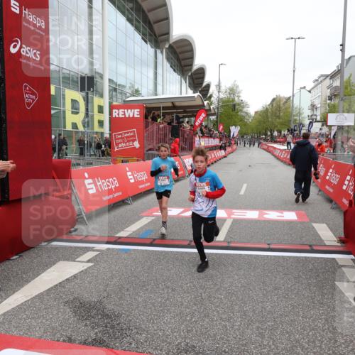 25.04.2026 - Das Zehntel Strokosch-Dieckow http://msf.ph/oto/9626640 25.04.2026 10:49:40 Ziel 5012, 6104, 6407, 6913, 7006, 7547, 7664, 7747, 7748, 7753, 8025 meine-sportfotos.de