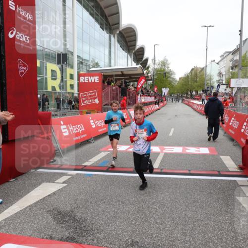 25.04.2026 - Das Zehntel Strokosch-Dieckow http://msf.ph/oto/9626650 25.04.2026 10:49:40 Ziel 5012, 6104, 6407, 6913, 7006, 7547, 7664, 7747, 7748, 7753, 8025 meine-sportfotos.de
