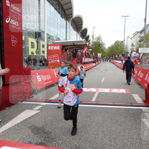 25.04.2026 - Das Zehntel Strokosch-Dieckow http://msf.ph/oto/9626671 25.04.2026 10:49:40 Ziel 5012, 6104, 6407, 6913, 7006, 7547, 7664, 7747, 7748, 7753, 8025 meine-sportfotos.de