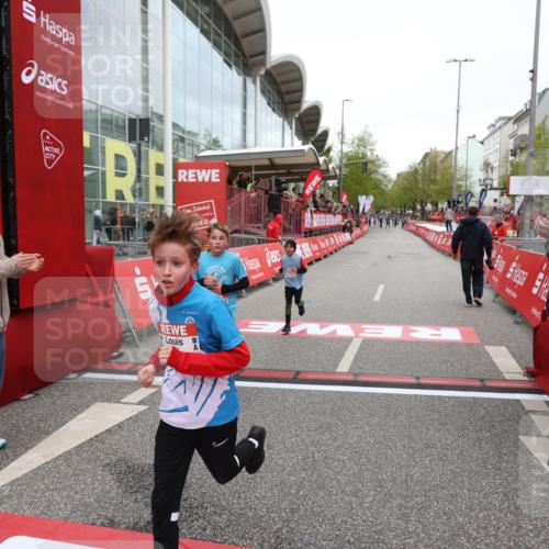 25.04.2026 - Das Zehntel Strokosch-Dieckow http://msf.ph/oto/9626682 25.04.2026 10:49:41 Ziel 5012, 6407, 6913, 7006, 7547, 7664, 7747, 7748, 7753, 8025 meine-sportfotos.de