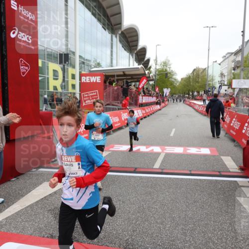 25.04.2026 - Das Zehntel Strokosch-Dieckow http://msf.ph/oto/9626690 25.04.2026 10:49:41 Ziel 5012, 6407, 6913, 7006, 7547, 7664, 7747, 7748, 7753, 8025 meine-sportfotos.de