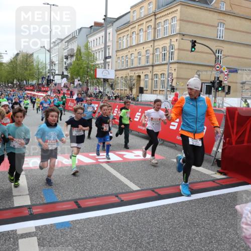 25.04.2026 - Das Zehntel Strokosch-Dieckow http://msf.ph/oto/9626711 25.04.2026 10:59:08 Ziel 5153, 5159, 5185, 5366, 5568, 5609, 6348, 6576, 6600, 6609, 6681, 6741, 6802, 7301, 7318, 7414, 7417, 7516, 7565, 7673, 7677, 7736, 7755 meine-sportfotos.de