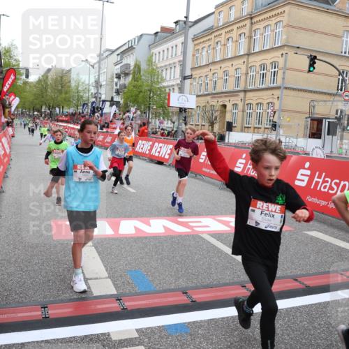 25.04.2026 - Das Zehntel Strokosch-Dieckow http://msf.ph/oto/9626722 25.04.2026 10:52:35 Ziel 5089, 5484, 5526, 5551, 5782, 5820, 5823, 6078, 6424, 7103, 7208, 7300, 7332, 7388, 7700, 7721 meine-sportfotos.de