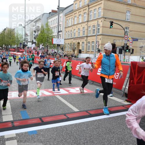 25.04.2026 - Das Zehntel Strokosch-Dieckow http://msf.ph/oto/9626723 25.04.2026 10:59:08 Ziel 5153, 5159, 5185, 5366, 5568, 5609, 6348, 6576, 6600, 6609, 6681, 6741, 6802, 7301, 7318, 7414, 7417, 7516, 7565, 7673, 7677, 7736, 7755 meine-sportfotos.de