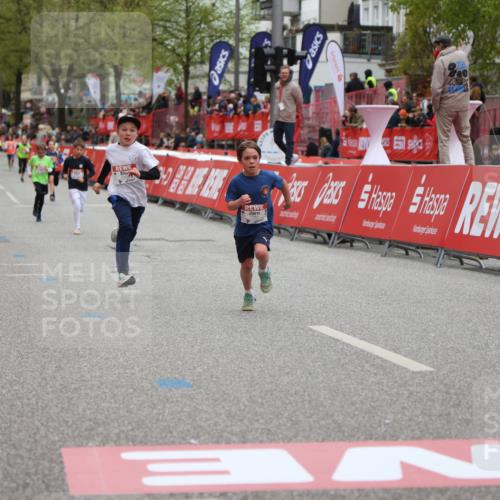 25.04.2026 - Das Zehntel Strokosch-Dieckow http://msf.ph/oto/9626726 25.04.2026 10:50:15 Ziel 5383, 5512, 5579, 5589, 5762, 6041, 6327, 6339, 6964, 7619, 7706, 7882, 7939, 7941 meine-sportfotos.de