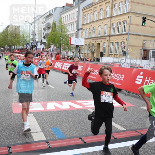 25.04.2026 - Das Zehntel Strokosch-Dieckow http://msf.ph/oto/9626731 25.04.2026 10:52:34 Ziel 5089, 5484, 5526, 5551, 5575, 5782, 5820, 5823, 6078, 6424, 7103, 7208, 7254, 7300, 7332, 7388, 7700 meine-sportfotos.de