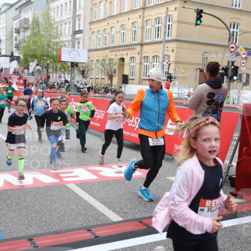 25.04.2026 - Das Zehntel Strokosch-Dieckow http://msf.ph/oto/9626734 25.04.2026 10:59:07 Ziel 5153, 5159, 5568, 5609, 6348, 6574, 6576, 6600, 6609, 6678, 6681, 6741, 6802, 7301, 7318, 7414, 7417, 7516, 7565, 7673, 7677, 7680, 7736, 7755 meine-sportfotos.de