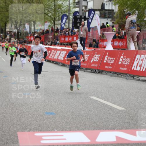 25.04.2026 - Das Zehntel Strokosch-Dieckow http://msf.ph/oto/9626735 25.04.2026 10:50:15 Ziel 5383, 5512, 5579, 5589, 5762, 6041, 6327, 6339, 6964, 7619, 7706, 7882, 7939, 7941 meine-sportfotos.de