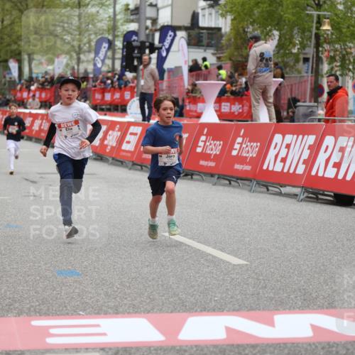25.04.2026 - Das Zehntel Strokosch-Dieckow http://msf.ph/oto/9626752 25.04.2026 10:50:16 Ziel 5383, 5512, 5579, 5589, 5762, 6041, 6327, 6339, 6964, 7619, 7706, 7882, 7939, 7941 meine-sportfotos.de