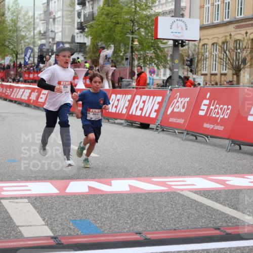 25.04.2026 - Das Zehntel Strokosch-Dieckow http://msf.ph/oto/9626780 25.04.2026 10:50:17 Ziel 5383, 5512, 5579, 5589, 5762, 6327, 6339, 6964, 7619, 7706, 7882, 7939, 7941 meine-sportfotos.de