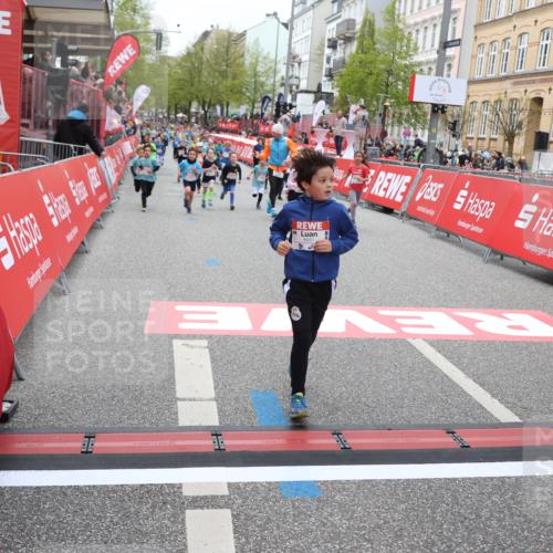 25.04.2026 - Das Zehntel Strokosch-Dieckow http://msf.ph/oto/9626863 25.04.2026 10:59:04 Ziel 5159, 5206, 5568, 5616, 6348, 6378, 6574, 6609, 6662, 6678, 6681, 6837, 6897, 7516, 7680, 7736, 7755, 7915 meine-sportfotos.de