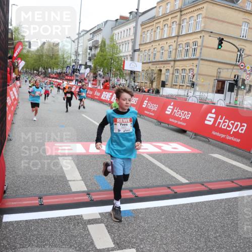 25.04.2026 - Das Zehntel Strokosch-Dieckow http://msf.ph/oto/9626868 25.04.2026 10:52:32 Ziel 5089, 5484, 5492, 5526, 5551, 5575, 5782, 5820, 5823, 6988, 7100, 7103, 7254, 7332, 7388 meine-sportfotos.de