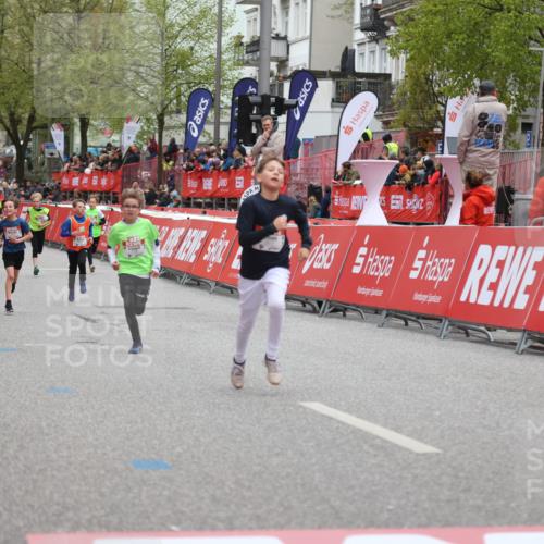 25.04.2026 - Das Zehntel Strokosch-Dieckow http://msf.ph/oto/9626904 25.04.2026 10:50:20 Ziel 5005, 5383, 5512, 5577, 5579, 5589, 6327, 6339, 7619, 7706, 7939 meine-sportfotos.de