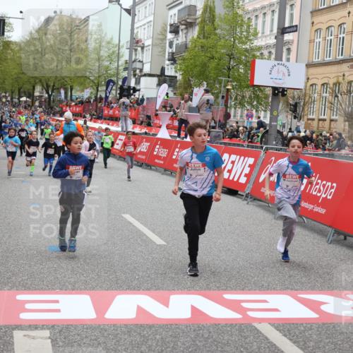25.04.2026 - Das Zehntel Strokosch-Dieckow http://msf.ph/oto/9626920 25.04.2026 10:59:02 Ziel 5206, 5616, 5643, 6348, 6378, 6574, 6609, 6662, 6678, 6681, 6837, 6893, 6897, 7680, 7736, 7755, 7915 meine-sportfotos.de